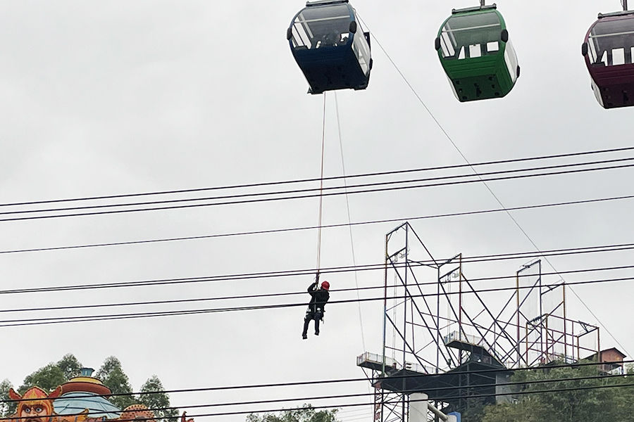 图为演练现场。蒋欢 摄 图为演练现场。蒋欢 摄