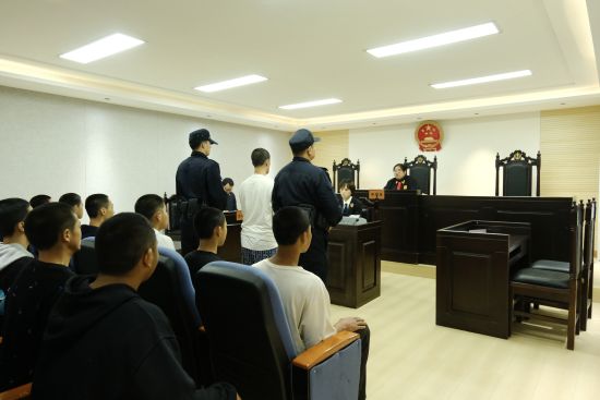 全德学校内的“全德护苗法庭”。受访者供图 全德学校内的“全德护苗法庭”。受访者供图