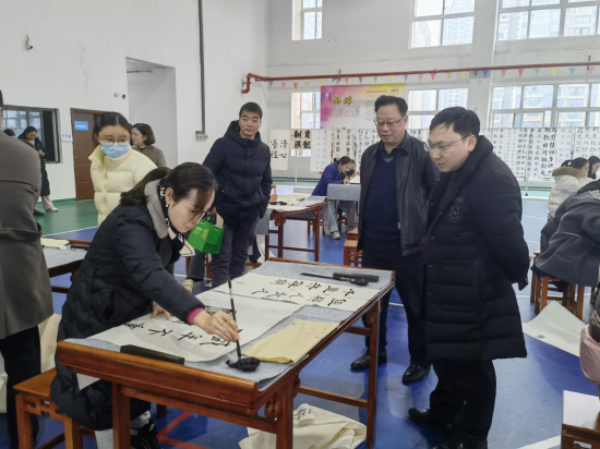 图为图为授牌仪式。重庆电视台《教育新视界》栏目供图 图为活动现场。重庆电视台《教育新视界》栏目供图 图为图为授牌仪式。重庆电视台《教育新视界》栏目供图 图为活动现场。重庆电视台《教育新视界》栏目供图