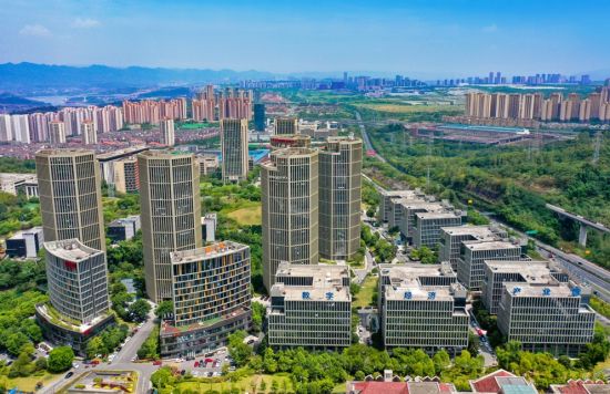 图为两江数字经济产业园。王敏 摄 图为两江数字经济产业园。王敏 摄
