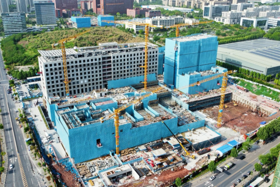 图为项目建设现场。陈博 摄 图为项目建设现场。陈博 摄