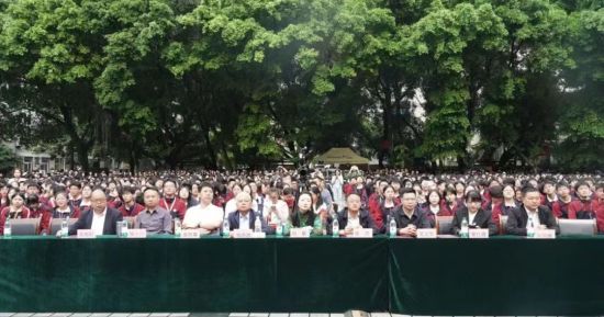 图为活动现场。重庆电视台《教育新视界》栏目 供图 图为活动现场。重庆电视台《教育新视界》栏目 供图