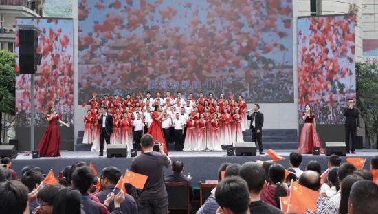 图为活动现场。重庆电视台《教育新视界》栏目 供图 图为活动现场。重庆电视台《教育新视界》栏目 供图