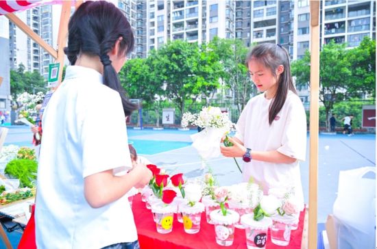 图为活动现场。 鲁能巴蜀小学 供图 图为活动现场。 鲁能巴蜀小学 供图