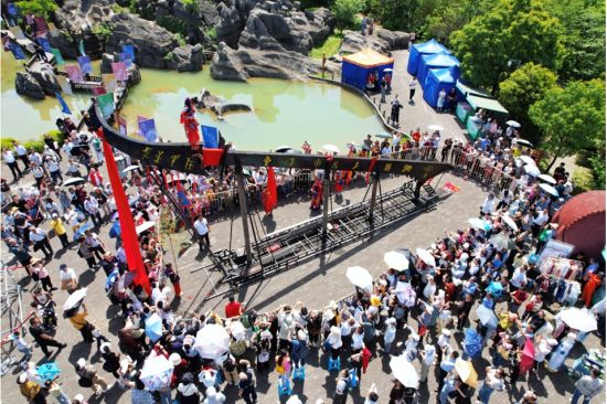 图为活动现场。万盛旅投 供图 图为活动现场。万盛旅投 供图