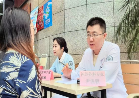图为活动现场。 新桥医院供图 图为活动现场。 新桥医院供图