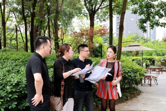 图为两江产运公司与博物馆方现场调研。两江产运公司供图 图为两江产运公司与博物馆方现场调研。两江产运公司供图