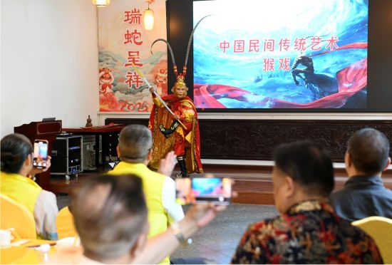 图为活动现场。 周毅 摄 图为活动现场。 周毅 摄