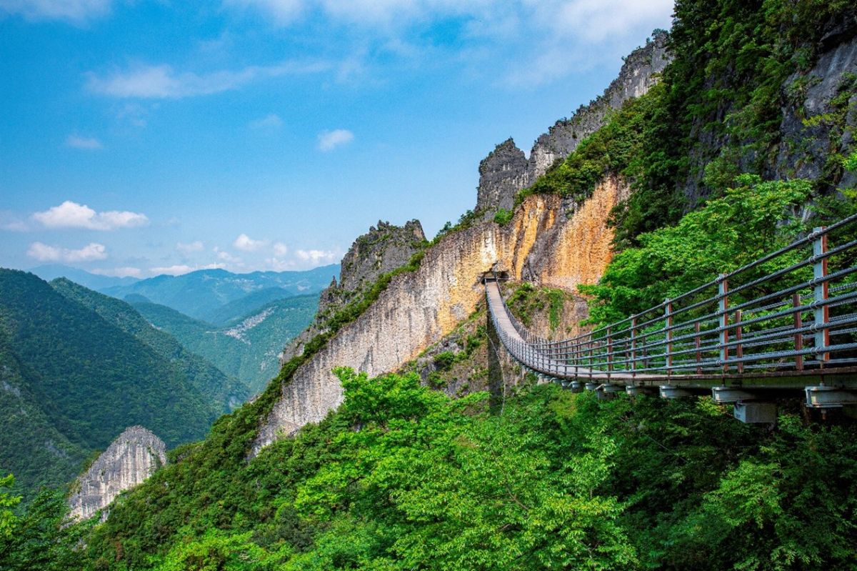 图为武陵山大裂谷景区。赛事主办方供图 图为武陵山大裂谷景区。赛事主办方供图