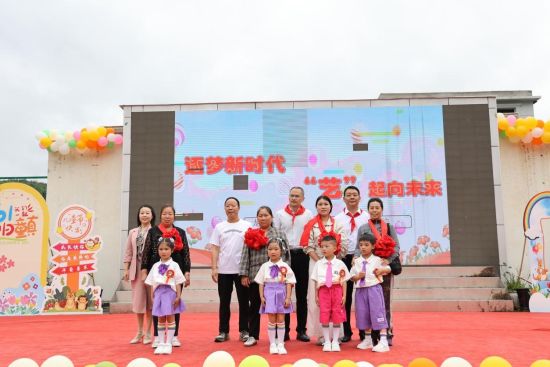 图为活动现场。重庆电视台《教育新视界》栏目 供图 图为活动现场。重庆电视台《教育新视界》栏目 供图