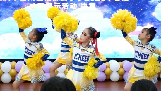 图为学生才艺表演。合川区杨柳街小学供图 图为学生才艺表演。合川区杨柳街小学供图