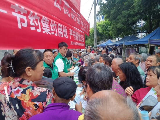 图为宣传活动现场。 苏奥 摄 图为宣传活动现场。 苏奥 摄