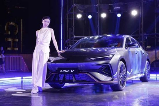 图为世贸131天际发布厅“首秀”。 上游新闻 供图 图为世贸131天际发布厅“首秀”。 上游新闻 供图