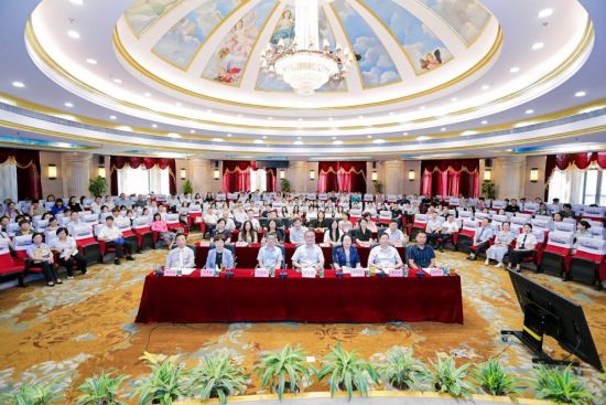 图为活动现场。爱尔眼科 供图 图为活动现场。爱尔眼科 供图