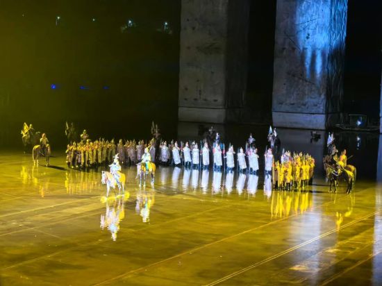 图为《烽烟三国》大型山水实景演艺现场。 图为《烽烟三国》大型山水实景演艺现场。