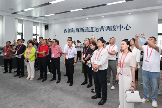 图为活动现场。何蓬磊 摄 图为活动现场。何蓬磊 摄