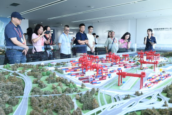 ͼΪ�������й���2025���⻪��ý�崨���С��߽�ɳƺ�ӡ����� ��