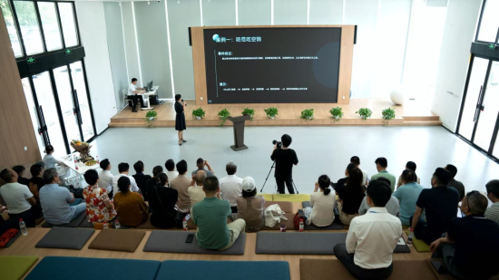图为发布会现场。重庆大牛认知科技供图 图为发布会现场。重庆大牛认知科技供图
