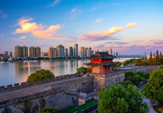 图为襄阳古城。襄阳市文化和旅游局供图 图为襄阳古城。襄阳市文化和旅游局供图