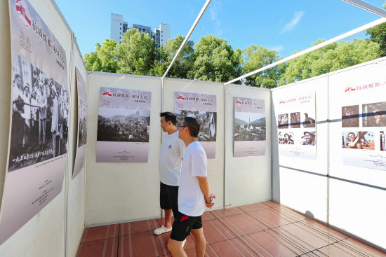 图为展览现场。王泸州 摄 图为展览现场。王泸州 摄