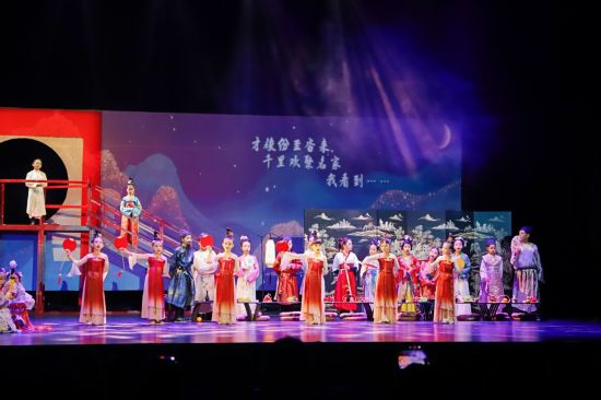 图为艺术节现场。重庆大剧院音乐剧教育中心 供图 图为艺术节现场。重庆大剧院音乐剧教育中心 供图
