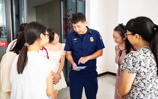 图为 图为