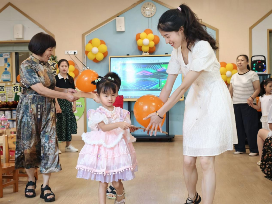 ͼΪѧУʦ뺢ӻί ͼ