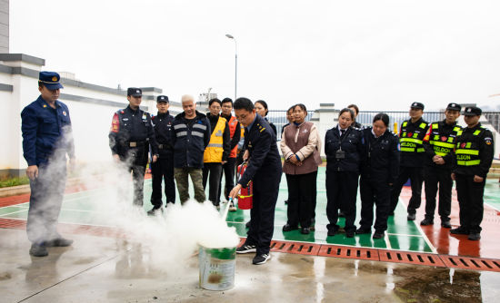 图为活动现场。南川消防 供图 图为活动现场。南川消防 供图