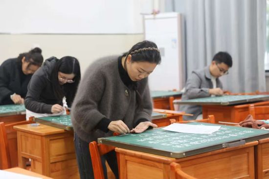 图为比赛现场。永川区教育委员会 供图 图为比赛现场。永川区教育委员会 供图