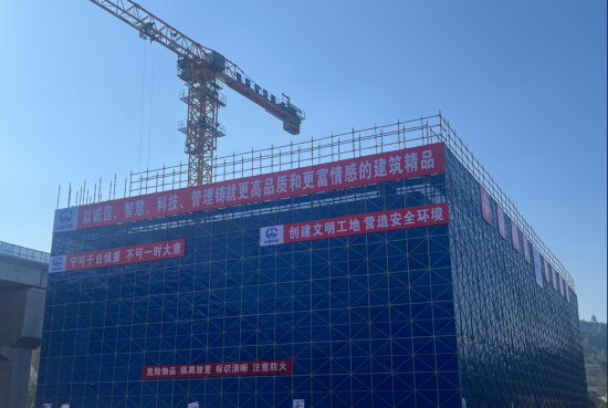 ͼΪ��Ŀ�����ֳ������췽��ͼ