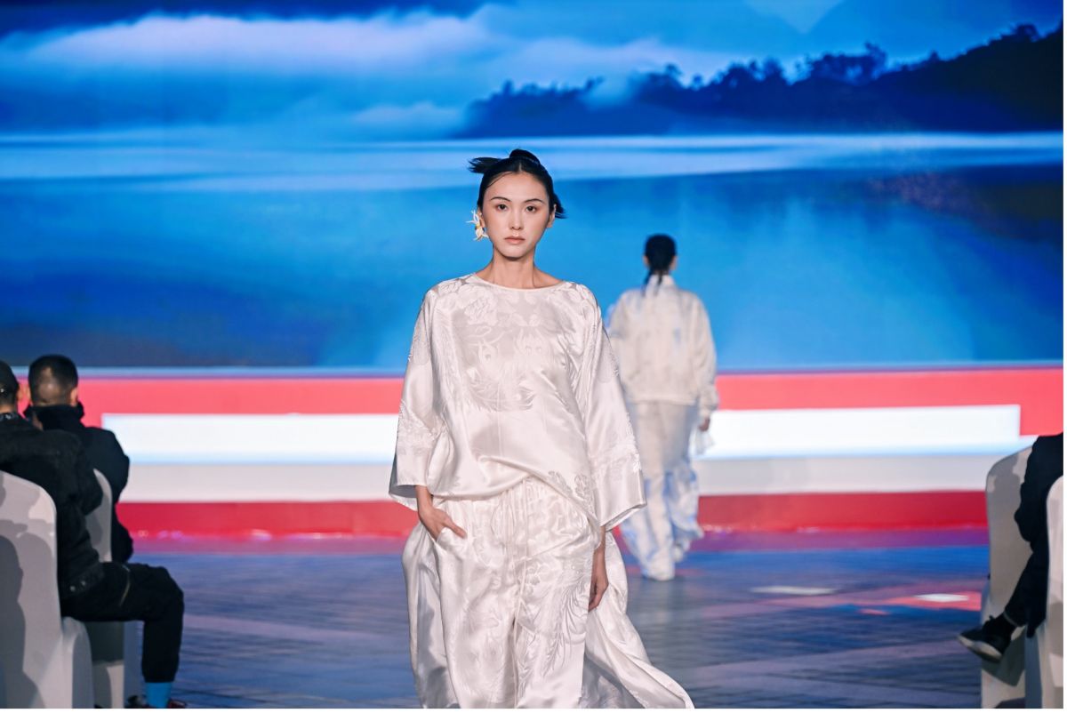 ͼΪ���ռ����� ʱ�����ʱ�������ֳ������췽��ͼ