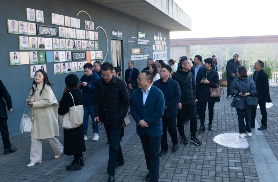 图为教育部“双名计划”名校长培养对象到校交流考察。合川区花果小学 供图 图为教育部“双名计划”名校长培养对象到校交流考察。合川区花果小学 供图