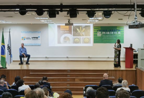 陆海讲读堂完成海外首秀。重庆市新闻出版局(市版权局)供图 陆海讲读堂完成海外首秀。重庆市新闻出版局(市版权局)供图