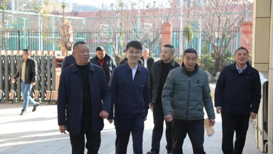 图为考察团来到城口职教中心开展调研。城口县职业教育中心 供图 图为考察团来到城口职教中心开展调研。城口县职业教育中心 供图