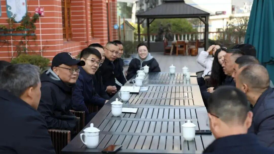 图为两校开展座谈研讨。城口县职业教育中心 供图 图为两校开展座谈研讨。城口县职业教育中心 供图