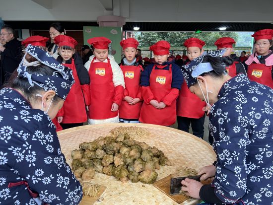 图为活动现场。贾楠 摄 图为活动现场。贾楠 摄