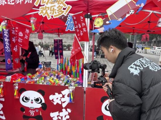 ͼΪ��������ý��רҵ��ͬѧ�����峬�ֳ��������㡣