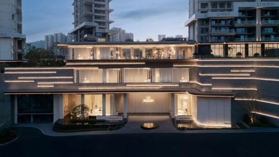 ͼΪ�����κ͸�ʵ��ͼ�����췽 ��ͼ