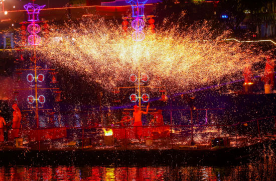 ͼΪ��ֳ������췽��ͼ