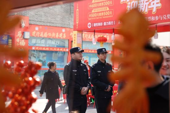 ͼΪ��ά�������������� ��ͼ