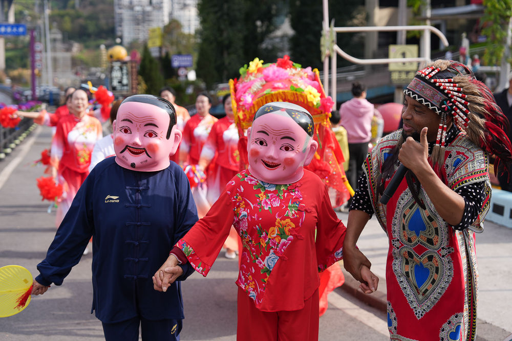 ��ͷ�������ױ��ݡ����� ������ ��