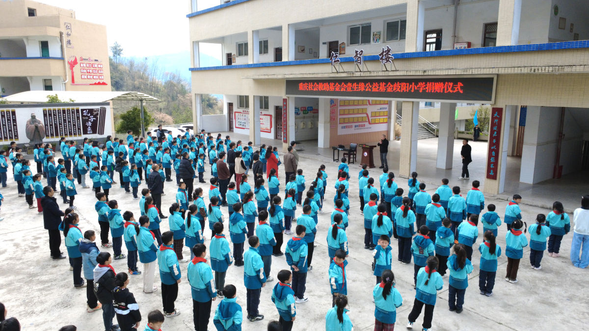 ͼΪ������ʽ�ֳ���Ф���� ��