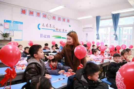 ͼΪ�༶����ᶼ������ѧУ ��ͼ