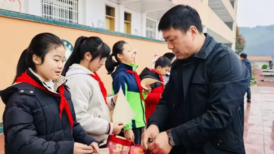 ͼΪ����ѧ�����û��ڡ��������������СѧУ ��ͼ