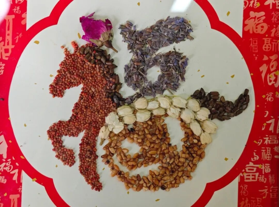 ͼΪѧ��ʵ����Ʒ���ϴ���¡���ڶ�СѧУ ��ͼ