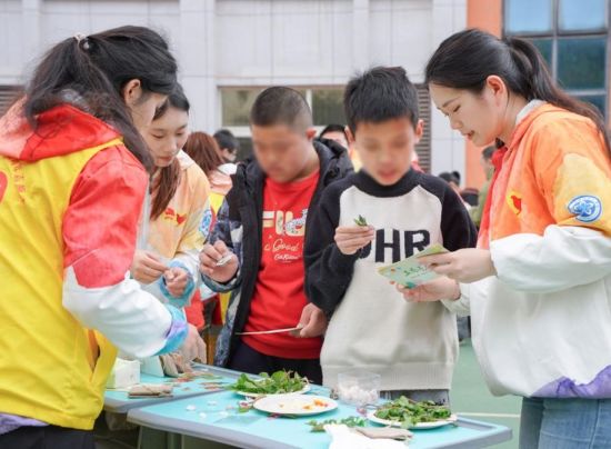 图为活动现场。 图为活动现场。