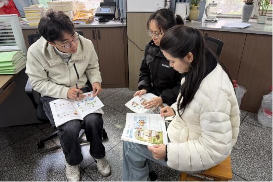 图为教研活动现场。合川区行知小学 供图 图为教研活动现场。合川区行知小学 供图