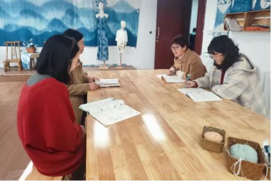 图为教研活动现场。合川区行知小学 供图 图为教研活动现场。合川区行知小学 供图