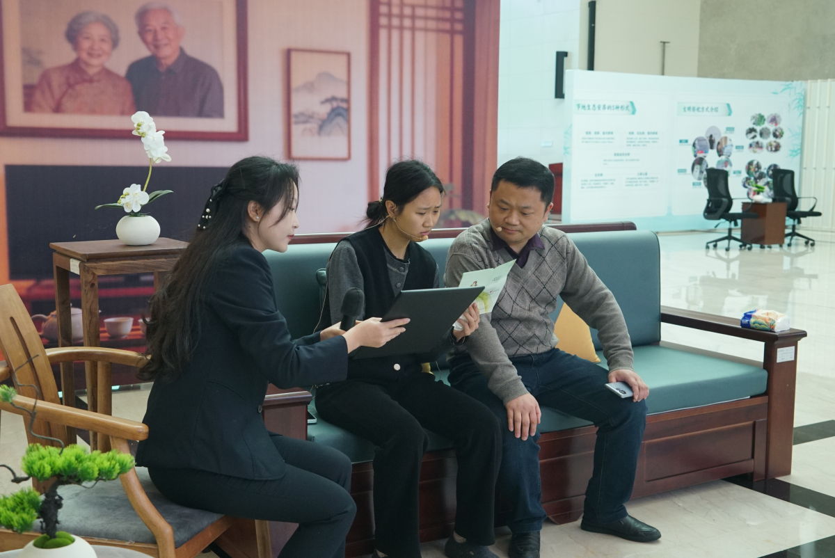 ͼΪ�����ջ�ֳ���������ʯ�������ǹݹ�ͼ