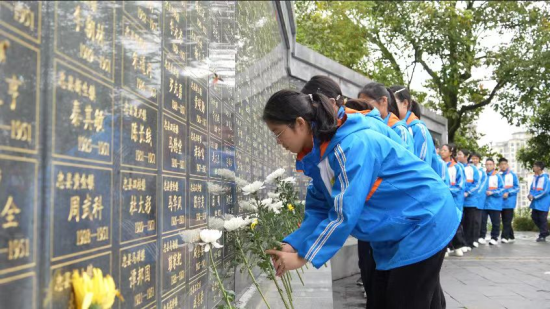 ͼΪѧ��Ϊ�����׻�������㽏����ѧУ ��ͼ